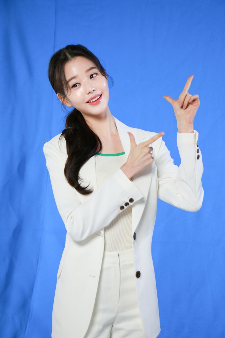 IVE's Jang WonYoung, Commercial Shooting Behind-the-Scene