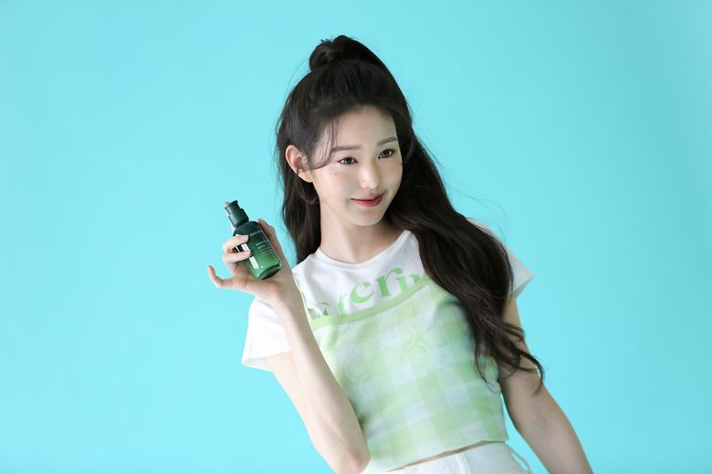 IVE's Jang WonYoung, Commercial Shooting Behind-the-Scene