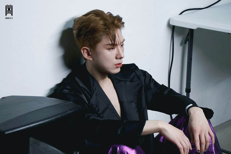 MONSTA X's KiHyun For COSMOPOLITAN KOREA Magazine Set Behind-the-Scene