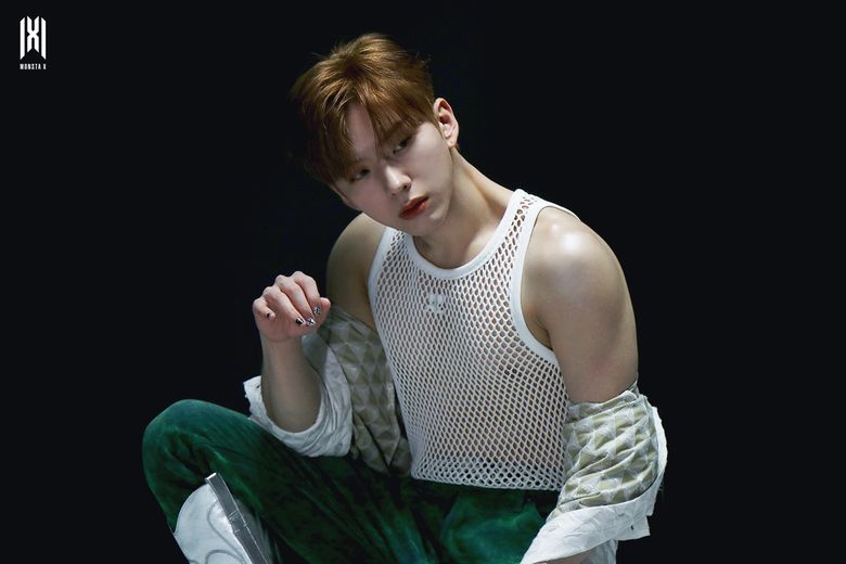 MONSTA X's KiHyun For COSMOPOLITAN KOREA Magazine Set Behind-the-Scene