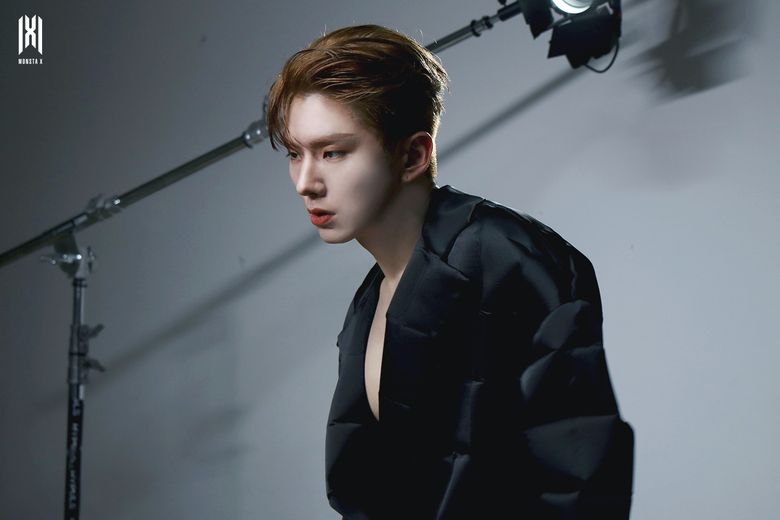 MONSTA X's KiHyun For COSMOPOLITAN KOREA Magazine Set Behind-the-Scene