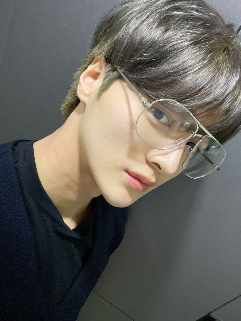 Pictures That Prove That DRIPPIN s Cha JunHo Is A Selfie Genius  - 57