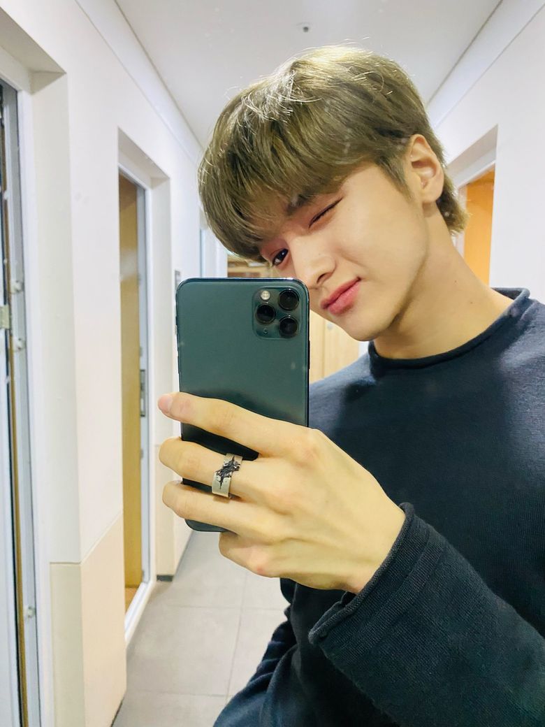 Pictures That Prove That DRIPPIN's Cha JunHo Is A Selfie Genius