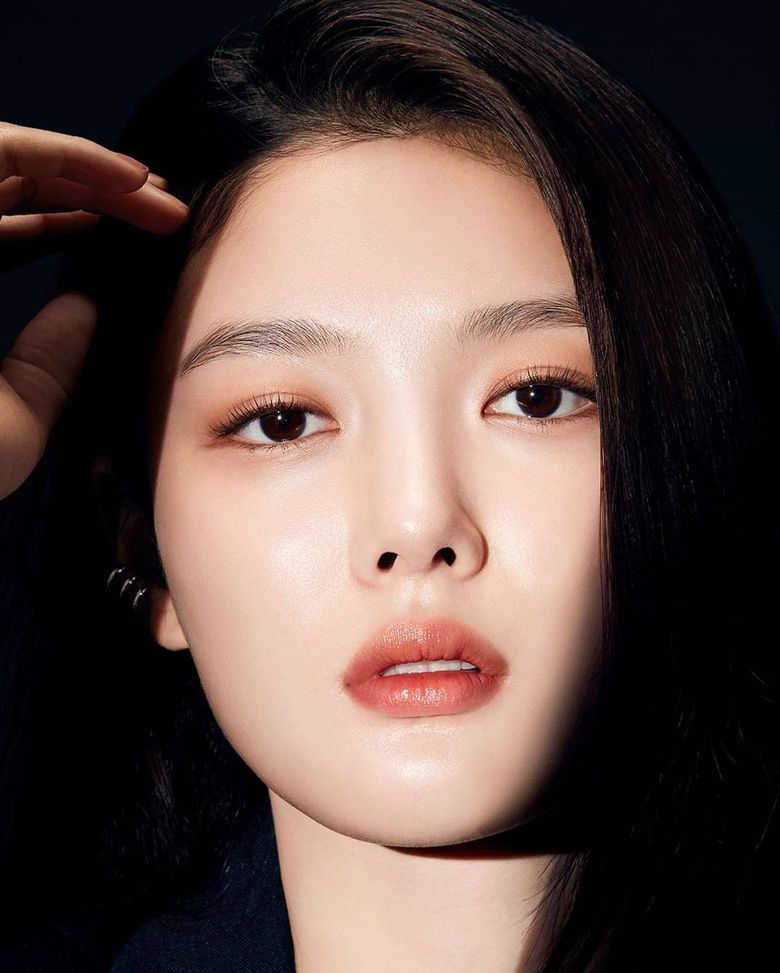 Girl Crush: Kim YooJung Lives Up To Her Name's Meaning With Her Fairy-Like Charm