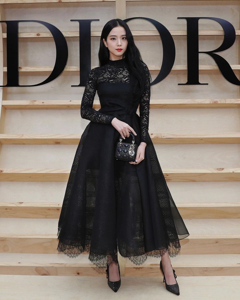 Korean actor Cha Eun-woo turns heads at Dior show in Paris Fashion Week