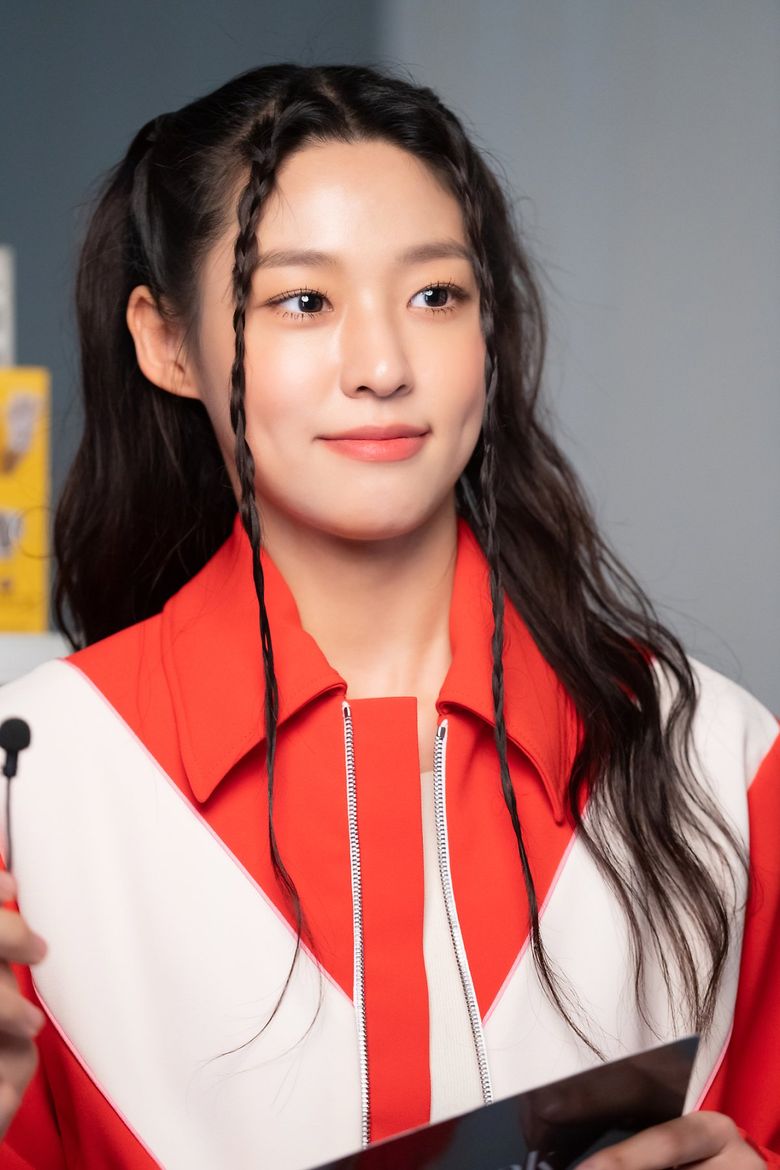 AOA's SeolHyun, Drama "The Killer's Shopping List" Set Behind-the-Scene Part 1