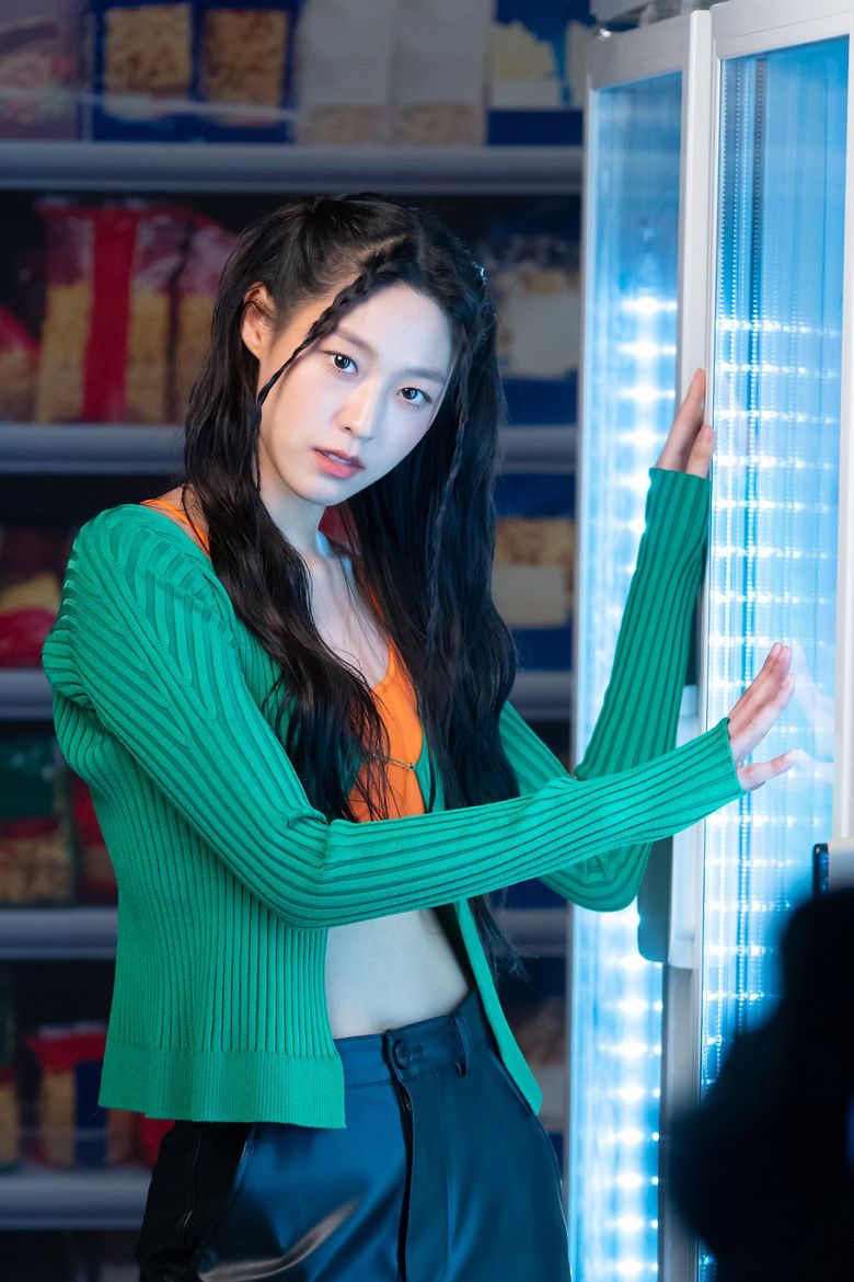 AOA's SeolHyun, Drama "The Killer's Shopping List" Set Behind-the-Scene Part 1