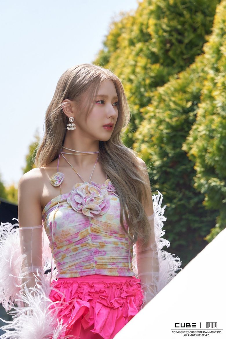 (G)I-DLE's MiYeon, Filming 'Drive' MV Set Behind-the-Scene Part 1