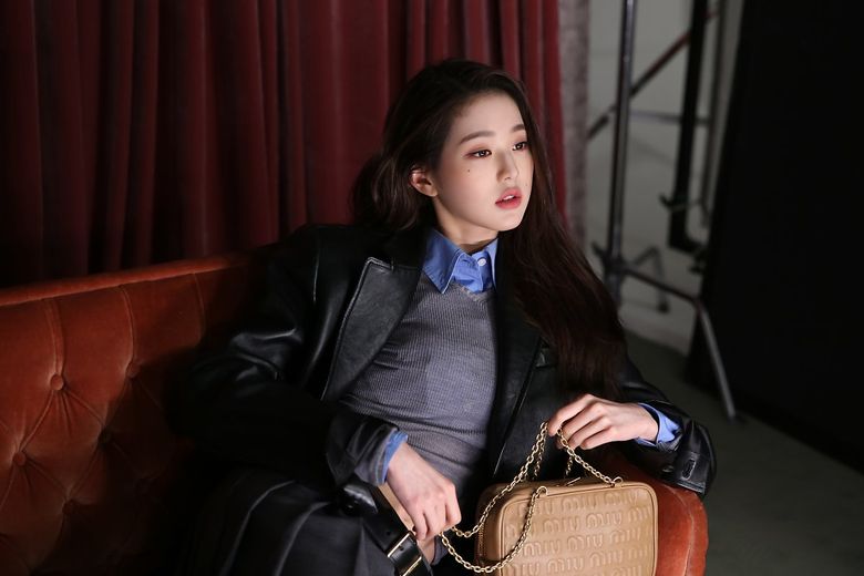 IVE's Jang WonYoung For Y Magazine Behind-the-Scene Part 1