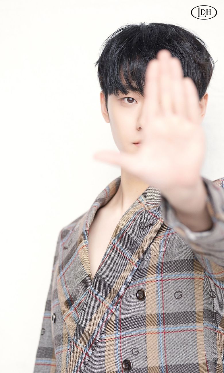 Lee DoHyun For BAZZAR MAN-Taiwan Magazine March 2022 N.o. 385 Cover Behind-the-Scene Part 2