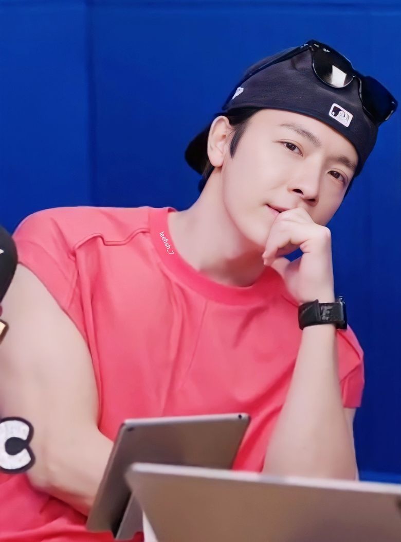     10 Male K-Pop Idols With Muscular Arms We Can't Get Over (Part 2)