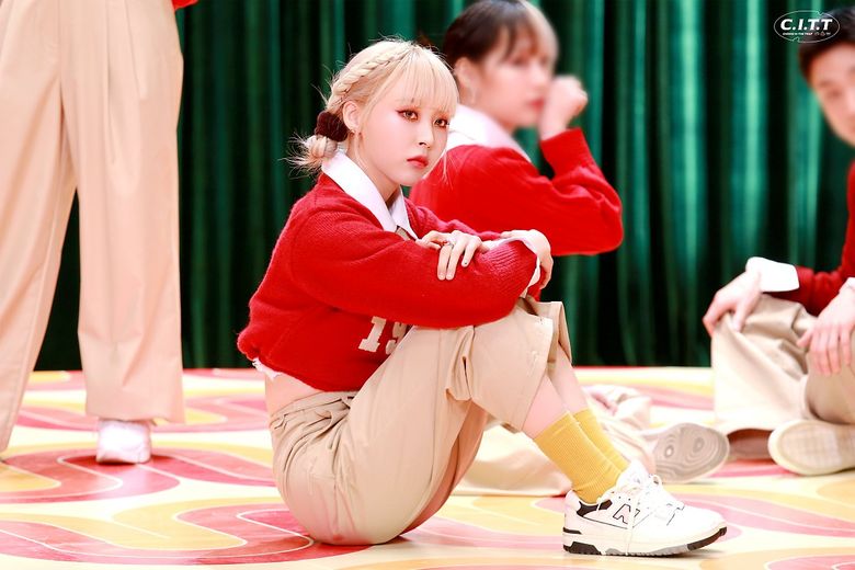 MAMAMOO's MoonByul, Filming 'C.I.T.T (Cheese in the Trap)' MV Behind-the-Scene Part 2