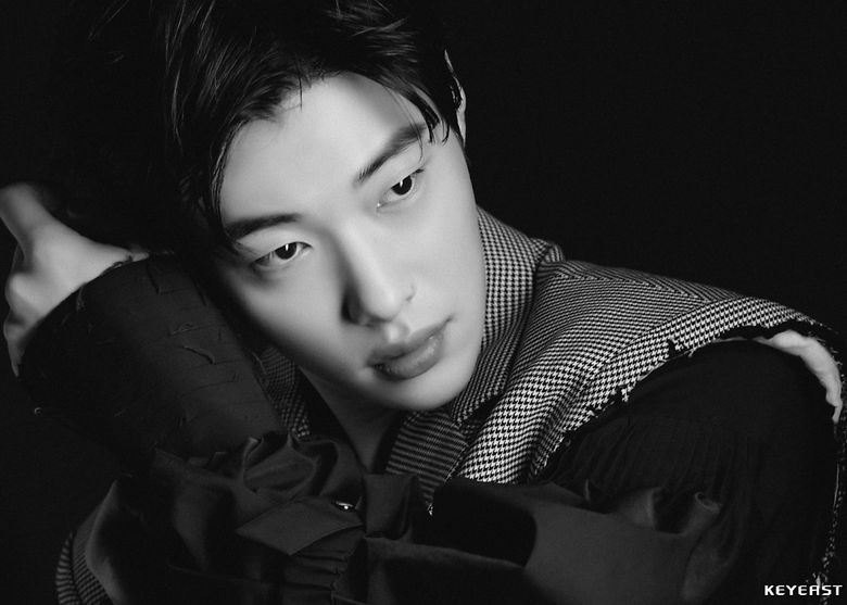 Woo DoHwan, For Arena Homme Plus Magazine May Issue Behind-the-Scene