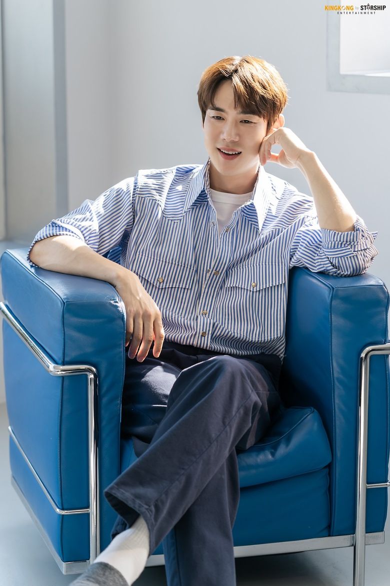 Yoo YeonSeok For ARENA Magazine Set Behind-the-Scene