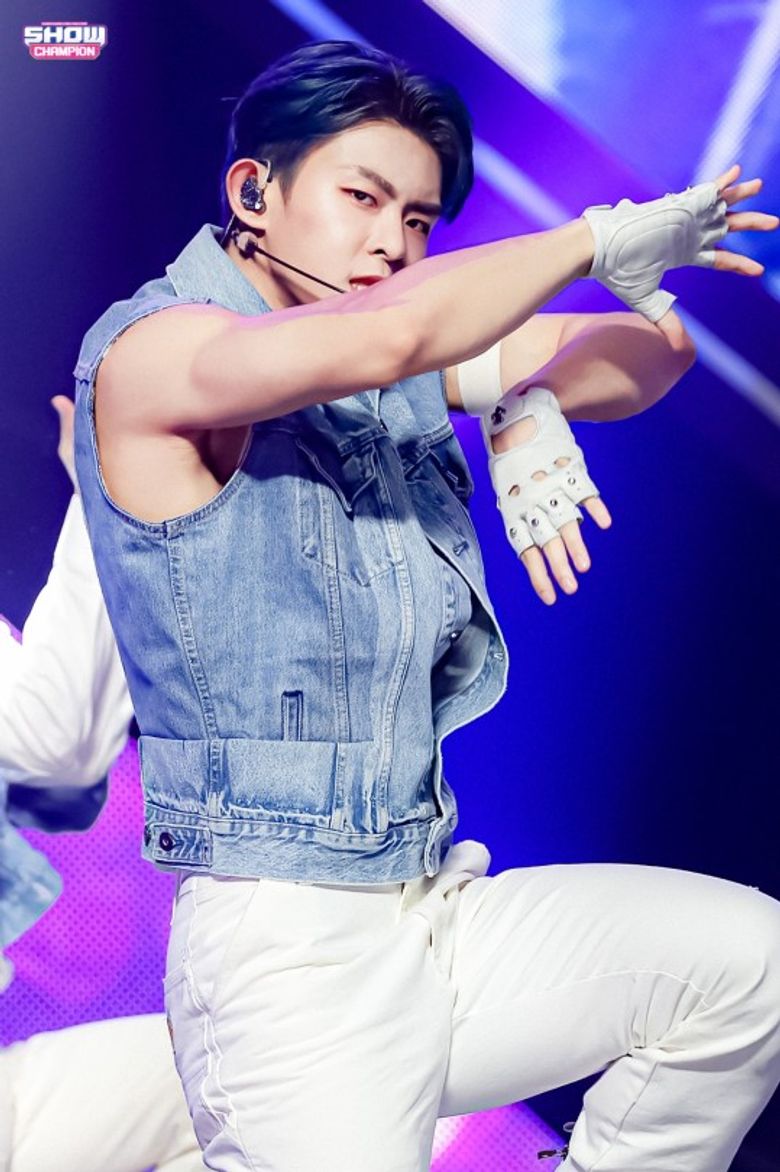 10 Male K Pop Idols With Muscular Arms We Cannot Get Over  Part 2   - 21