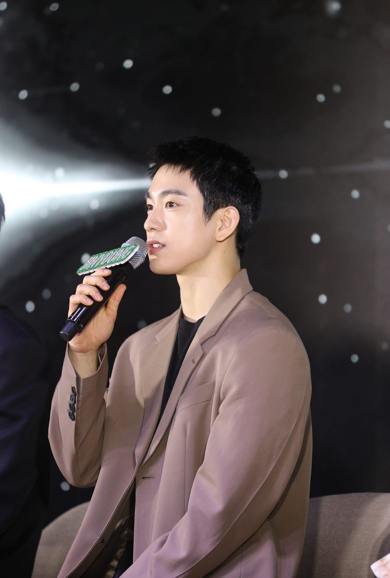 GOT7 Talk About Shining In Their Own Colour, Making A New Home For Their Art & Dedicating Their Self Titled EP To iGOT7 In Comeback Showcase For "GOT7"