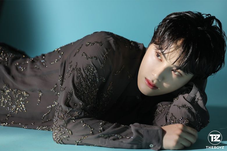 THE BOYZ's Ju HakNyeon For 1st Look May Issue Behind-the-Scene