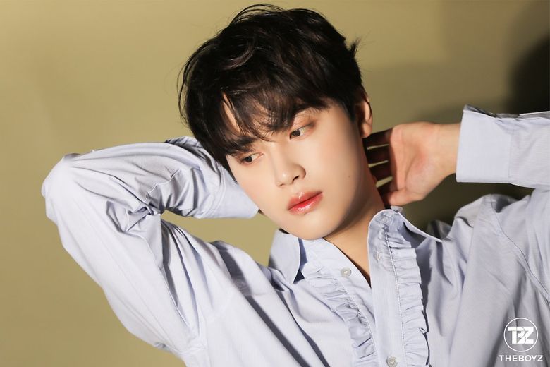 THE BOYZ's Ju HakNyeon For 1st Look May Issue Behind-the-Scene