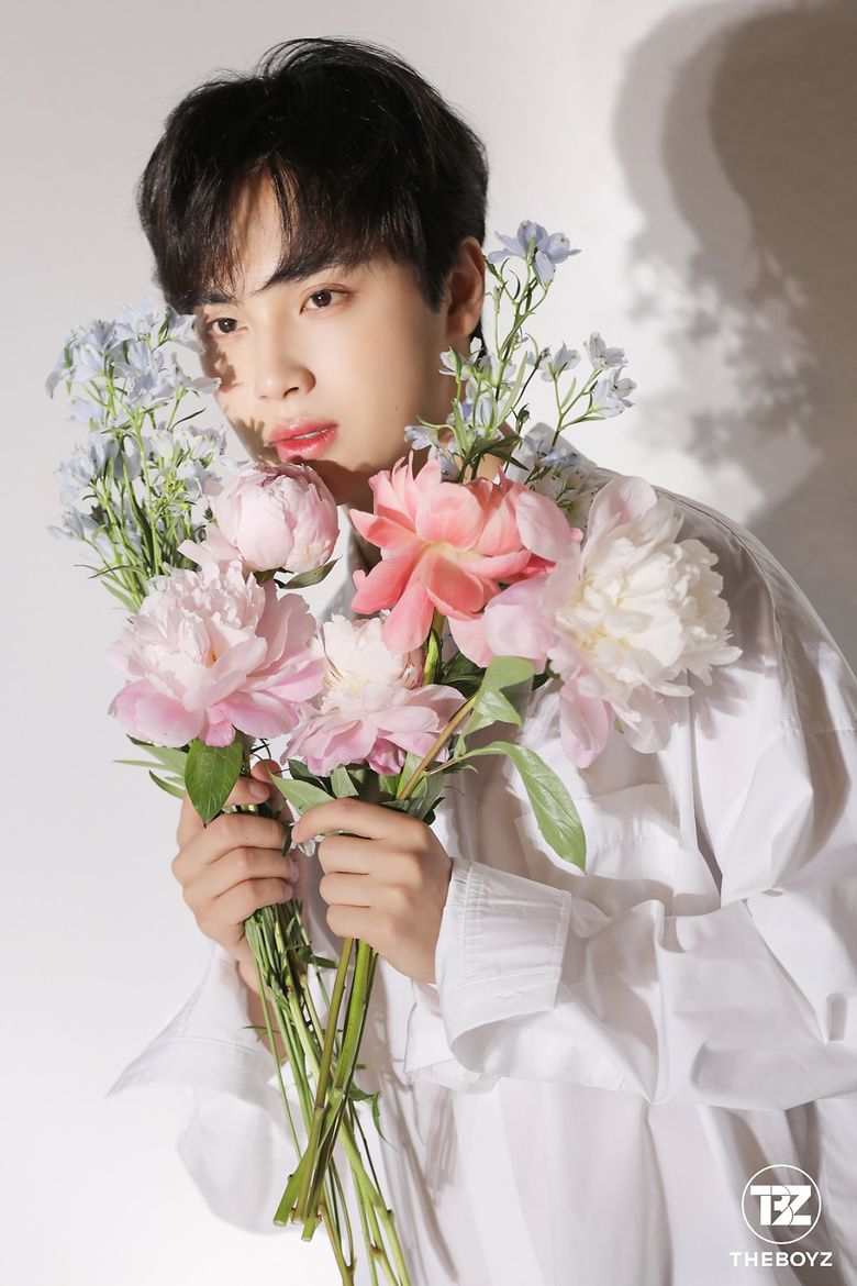 THE BOYZ's Ju HakNyeon For 1st Look May Issue Behind-the-Scene