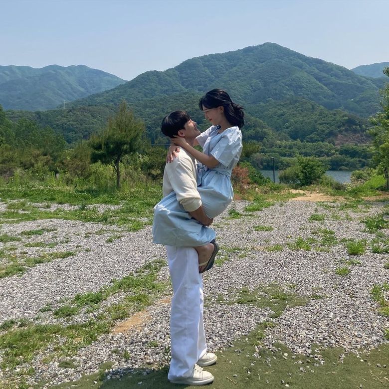 Panduan Untuk "Selamat Queer": Mengenal Pasangan dari Reality Show Queer Pertama Korea Selatan