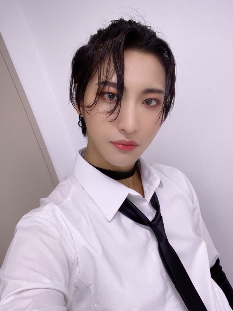 Favori ATEEZ SeongHwa'nın İkonik Saç Modelleri