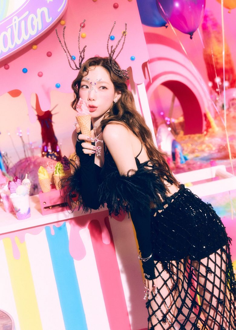 Girls' Generation, 7th Full Album "FOREVER 1" Concept Photo# COSMIC FESTA