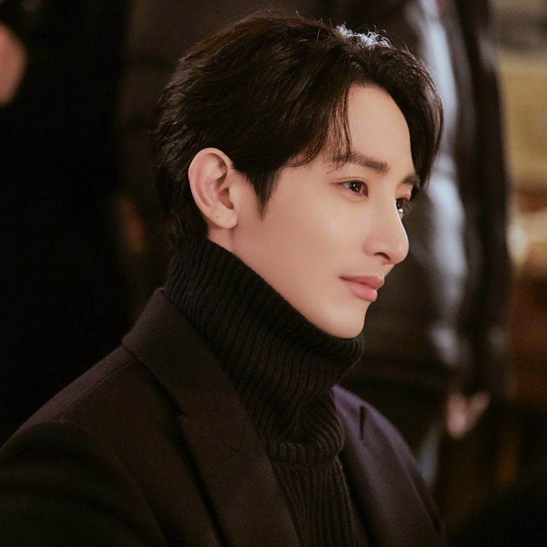  10 K-Drama Actors Who Look Exceptionally Charming In A Turtle Neck Outfit (Part 1)