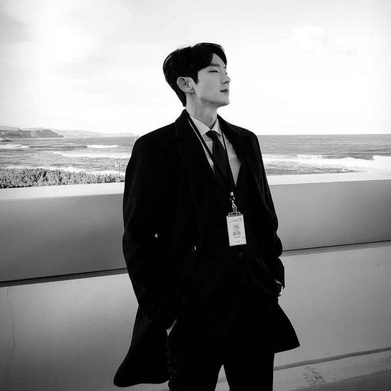 Lee JoonGi'nin Erkek Arkadaş Malzeme Resimlerinden En İyileri