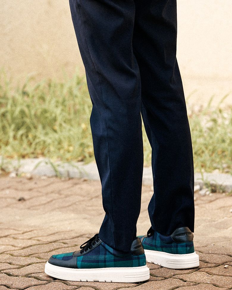 Echa un vistazo a los bolsos y zapatos que aparecen en el drama web de compras "MBTI Love"