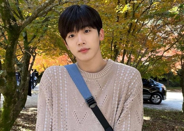 7 Male K Pop Idols Serving Looks With Their Sweater Weather Fashion  - 46