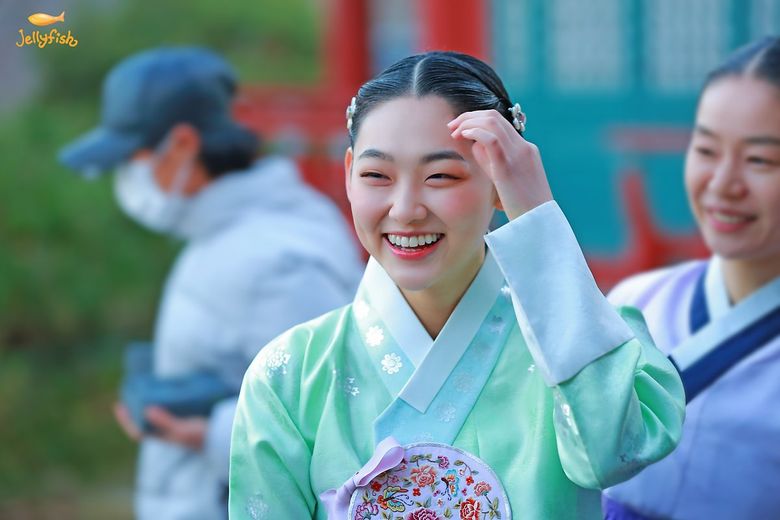 Girl Crush: Kang MiNa Çok Yetenekli Bir İdol Aktris Olarak Öne Çıkan Bir Yıldız Ve İşte Nedeni