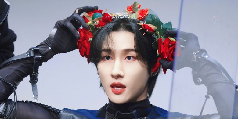     9 Male K-Pop Idols Wearing Flower Crowns That Look Like Spring Princes