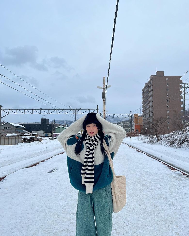 Top 20 Girlfriend Photos of Red Velvet's SeulGi: Dancing to Win Our Hearts