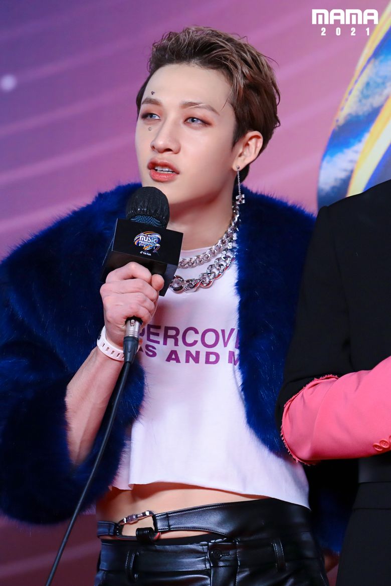 7 Male K-Pop Idols Who Look Fabulous Kings In A Short Top