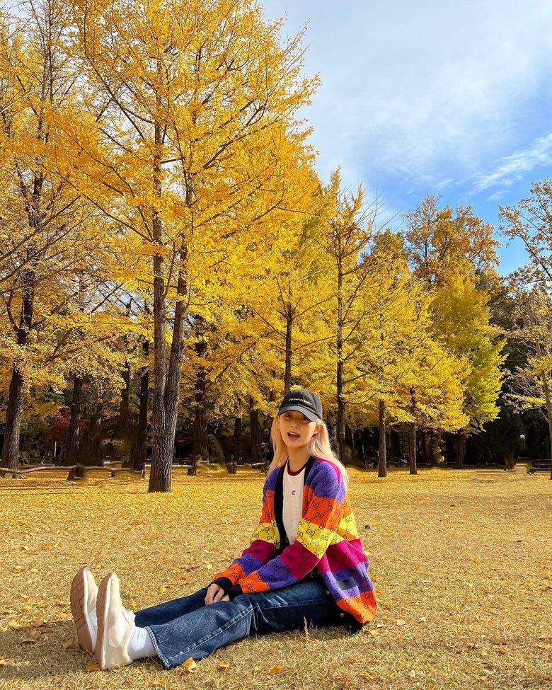 Tzuyu's Top 20 Girlfriend Photos: TWICE's A Walking Masterpiece