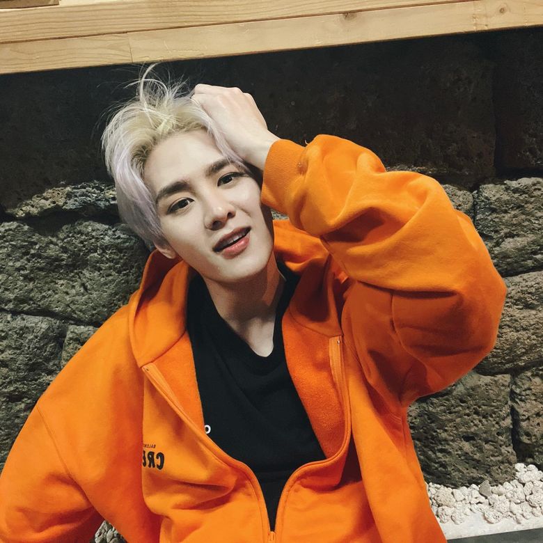 The 20 best boyfriend photos of NCT's Kun: An idol with a warm smile and a big heart