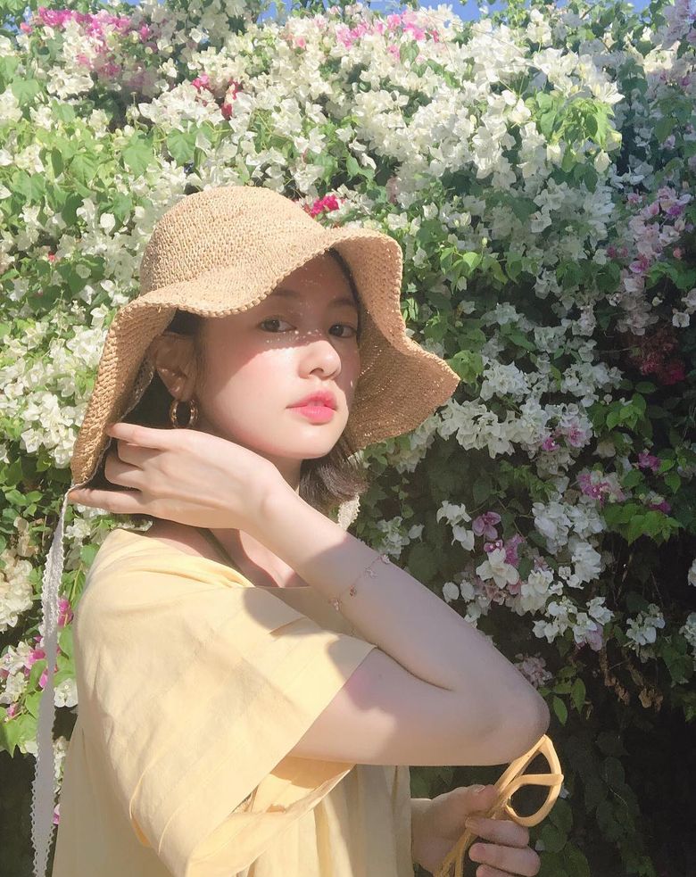 Jung SoMin's Top 20 Girlfriend Photos: The Perfect Soulmate