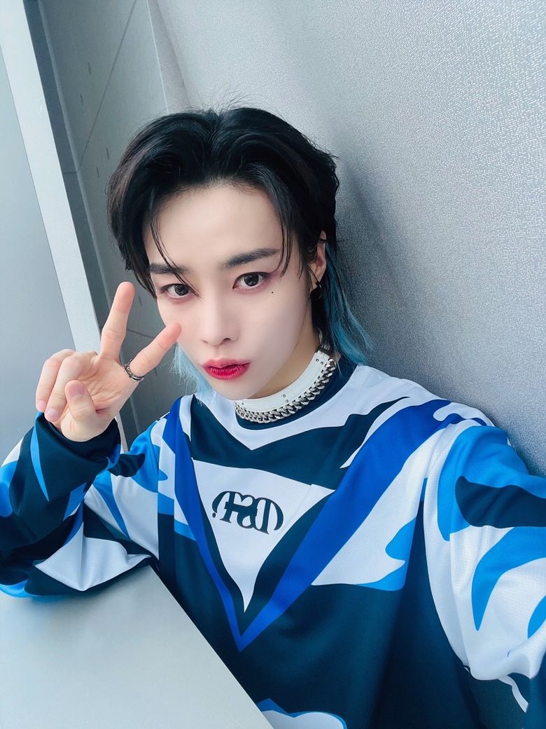  7 K-Pop Male Idols That Are Rocking Long Hair Style This Spring Season