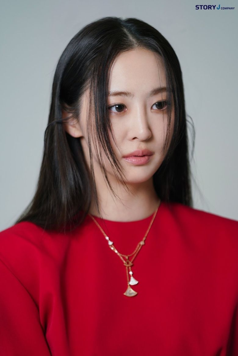 Famous Korean Actors Signed To Story J Company