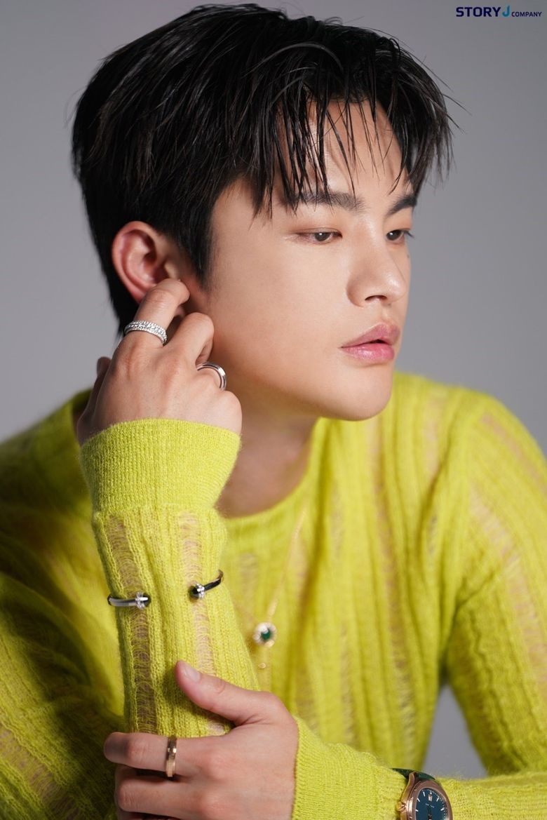 Famous Korean Actors Signed To Story J Company