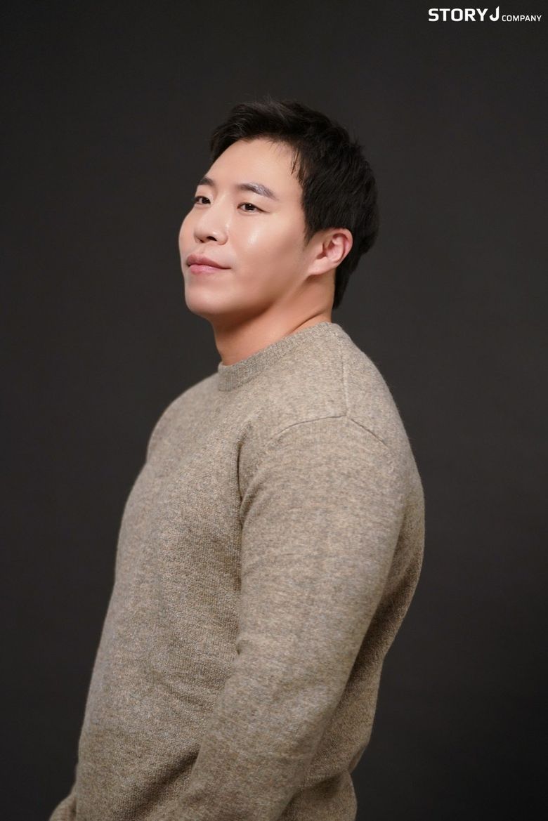 Famous Korean Actors Signed To Story J Company