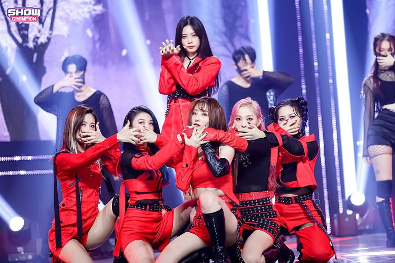  10 DREAMCATCHER Stage Outfits We Want To See Again