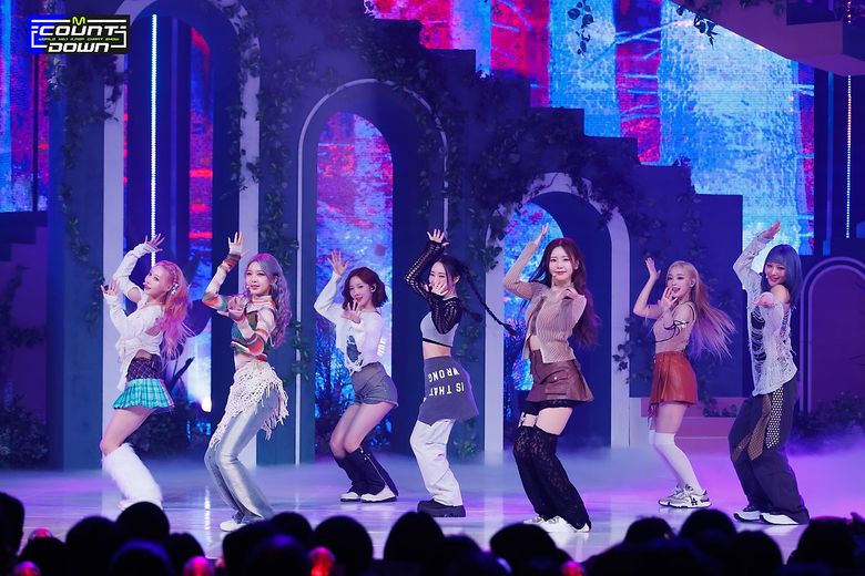  10 DREAMCATCHER Stage Outfits We Want To See Again