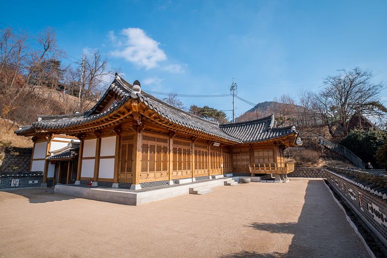  4 Must Visit Places Around Seoul Recommended By YeIn