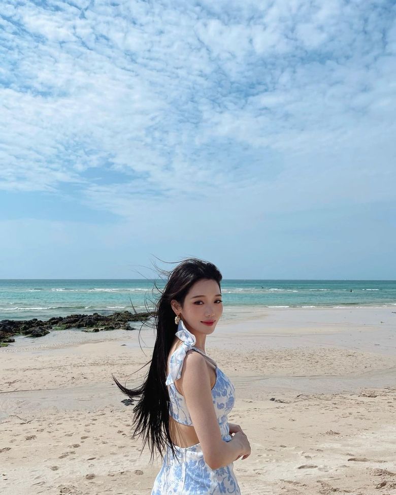 Top 20 Girlfriend Material Pictures Of fromis_9’s Roh JiSun: The Idol Who Jolts You Awake With Her Electrifying Visuals