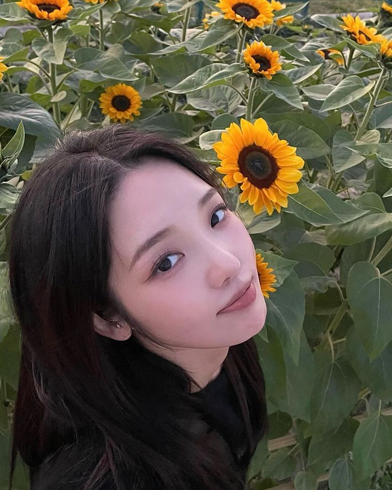 Top 20 Girlfriend Material Pictures Of fromis_9’s Roh JiSun: The Idol Who Jolts You Awake With Her Electrifying Visuals