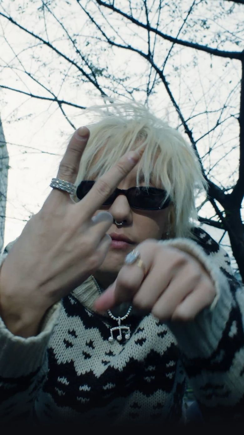 Zion.T Drops Final Single ‘V (Peace)’ Featuring AKMU From Latest Album “[Zip]”