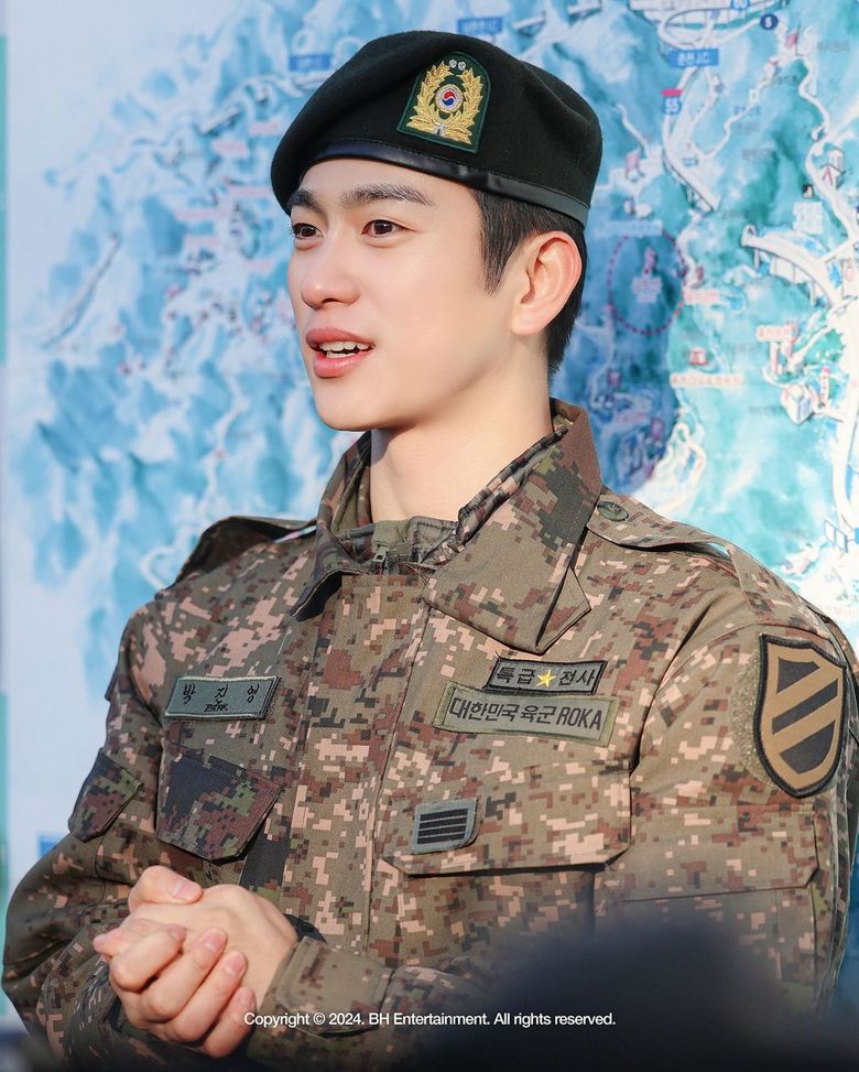 Did You Catch These 7 Moments On GOT7 JinYoung's Military Discharge Day?