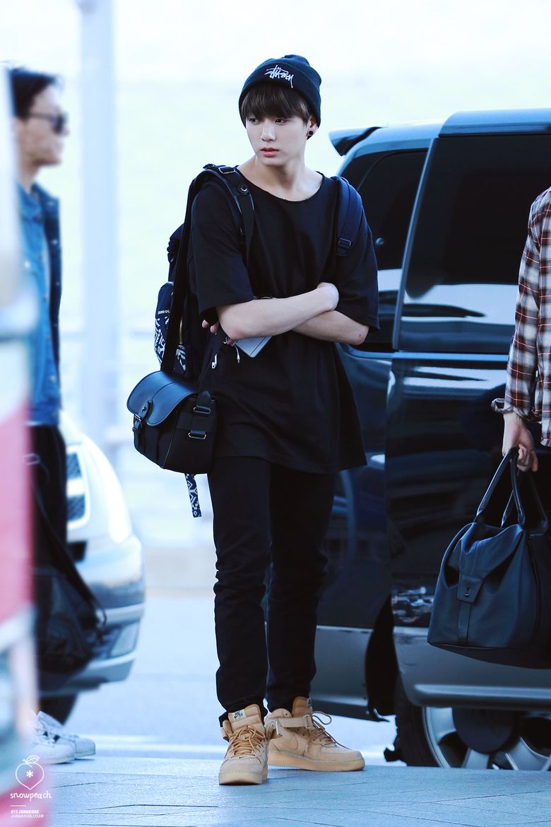 Top 7 Most Iconic BTS JungKook Airport Fashion Moments