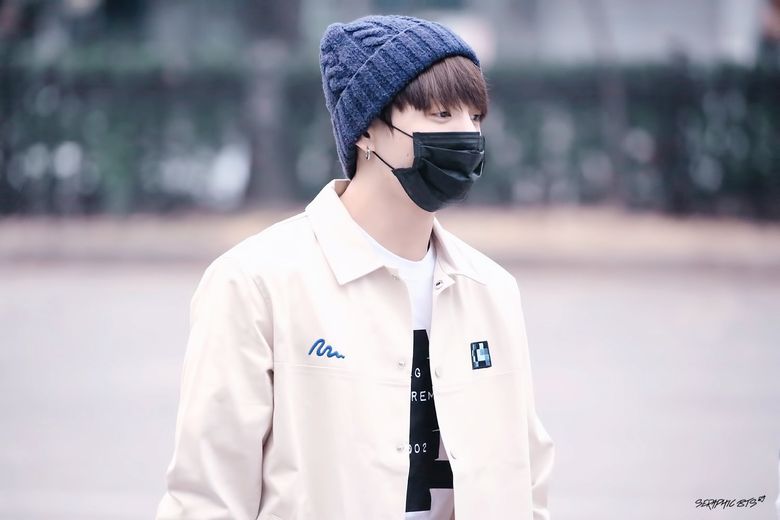 Top 7 Most Iconic BTS JungKook Airport Fashion Moments